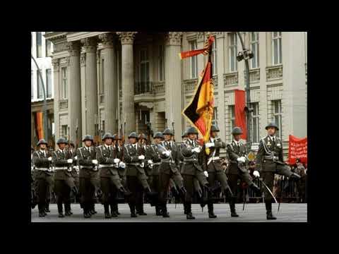 Präsentiermarsch der Nationalen Volksarmee. NVA