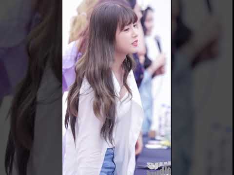 Apink - Chorong's Cleavage