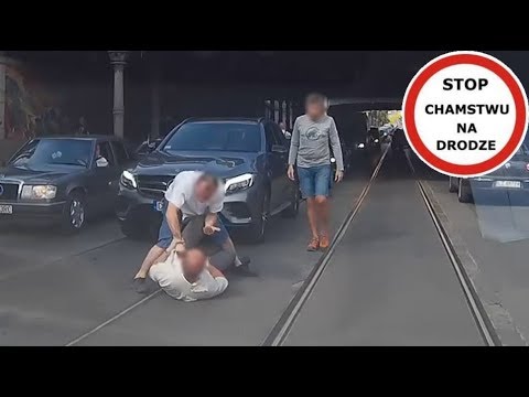 Kierowca vs pieszy - bójka na jezdni we Wrocławiu
