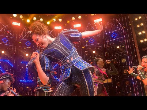 Megasix - July 16th 4pm ( Paisley Aragon ) Front row