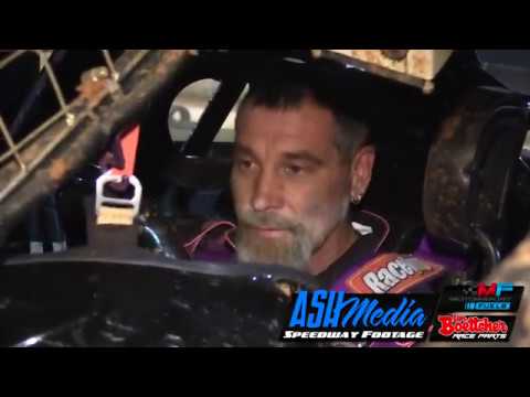 Modified Sedans: Brodie Boss and Peter Gray Great Heat Race - Maryborough Speedway