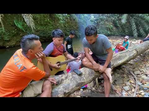 Let them BBQ | We sing | Penyayau Enda Luya- Ellison Ludan (cover) | Engkalat Highland (Borneo)