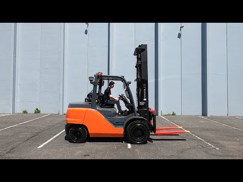 TOYOTA 8-series 8FG50U 11,000lb LP (Propane) #1312 - Forklift for Sale