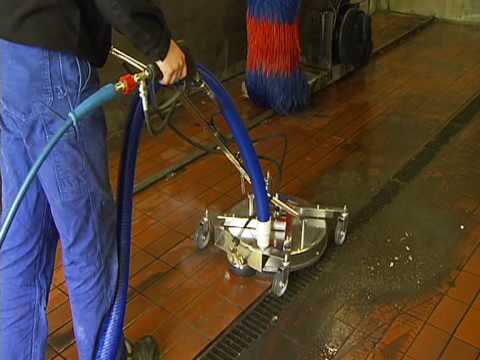 Aquila Triventek TD302REC - High pressure cleaning with 95% recycling