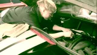 preview picture of video 'SILLY VIDEO - Porsche Chick Mechanic -- Campbell, California'