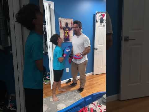 Entrenando con Lorenzo para que aprenda a defenderse! 😩 Que conste que sera la última practica 😂