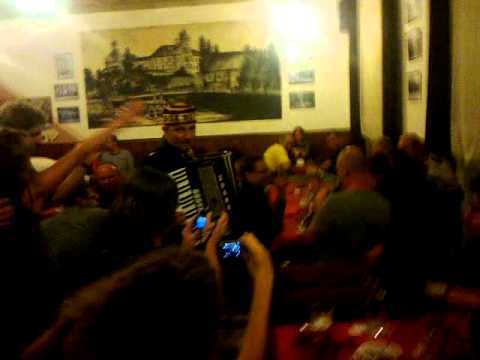 Arnyband - A neplánované hraní po koncertě skupiny ZDARR v J. Hrad