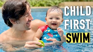Baby Mika learns to swim - Episode 1