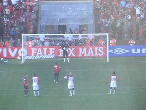 Alan Bahia, a paradinha  de Atlético 5 x Flamengo 3