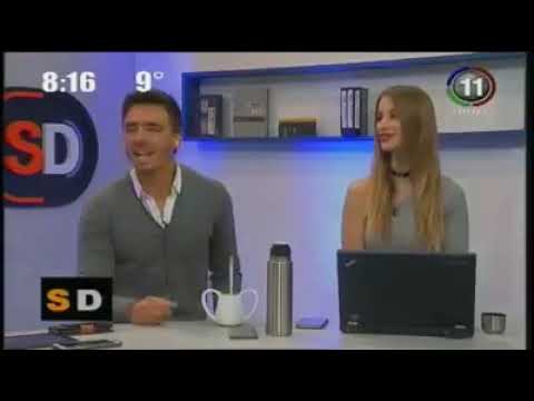 Conductor de TV se quema la lengua con un termo de mate/ Ramito