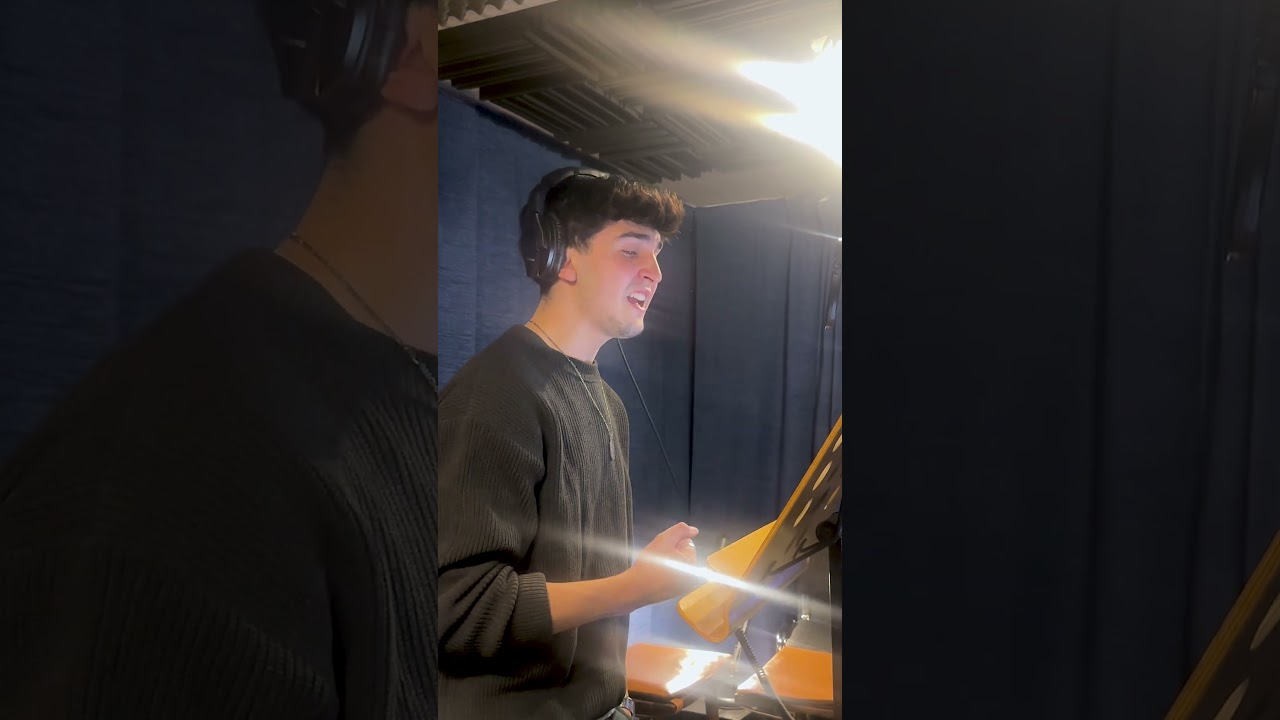 Hear Gino Ochello sing 