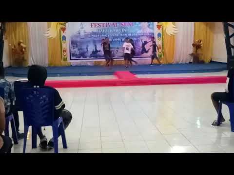 (Live Performance)  Qibata Crew  (Stop to hate Me) - Hari Kartini (21 April) 2017 @Gedung_KNPI_Serui