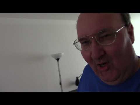 MongoTV_2426 - Del 2 - John Flytter Seng Fra Stue Ind i Soveværelse