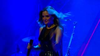 Nicole - Si vienes por mi (30 Años, Teatro Caupolicán)