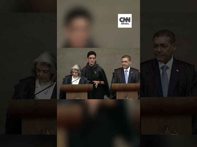 Kassio Nunes Marques toma posse na presidência do TSE