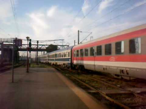 Locomotiva 91-53-0-477-821-9 sosind in Bucuresti Nord