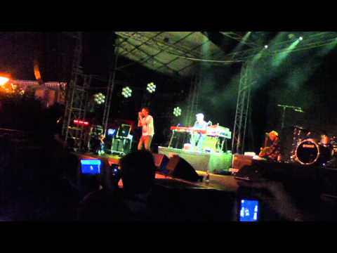download lagu mp3 mp4 Clueso Tanzbrunnen, download lagu Clueso Tanzbrunnen gratis, unduh video klip Clueso Tanzbrunnen