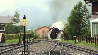 preview picture of video 'Uh102 bei der Einfahrt in den Bahnhof Bezau'