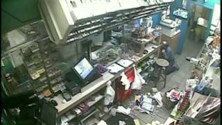 Armed robbery goes wrong, shootout in Texas convenience store, caught on camera