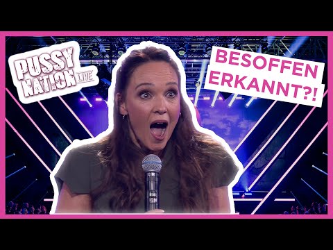 In der Kloschlange an Karneval | PussyNation