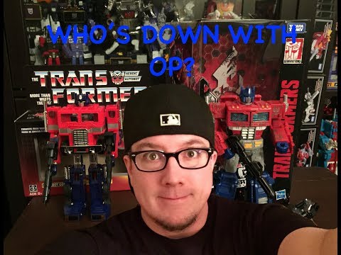 Walmart Reissue Transformers Optimus Prime G1 VS. Siege War for Cybertron Unboxing Toy Review