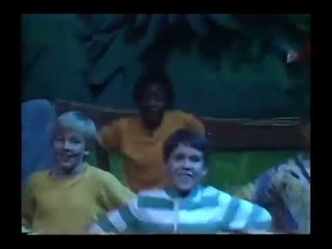 FARLEY MCFIREFLY'S GLOW SHOW