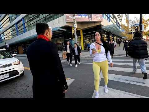 Toronto Fall Walk 🚶‍♂️ Yonge Street / Bloor Street