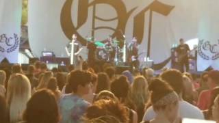Good Charlotte hold on - Chester Bennington rip
