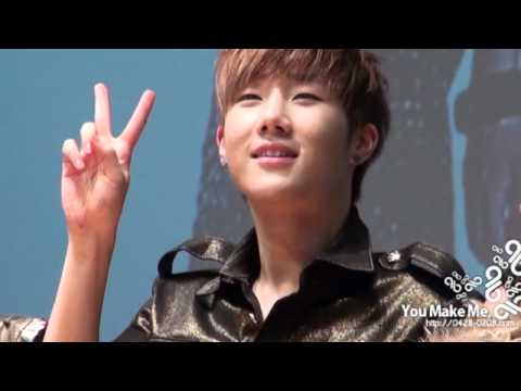 110813 Gwang Hwa Fansign - Sunggyu