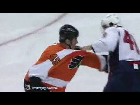 Michael Latta vs Kris Newbury Sep 16, 2013