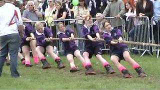 preview picture of video 'Tug of War  at the Three Counties Show 2008'