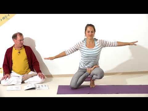 Zehenspitzenstellung verschiedene Variationen Padangushthasana - Yoga Asana Lexikon