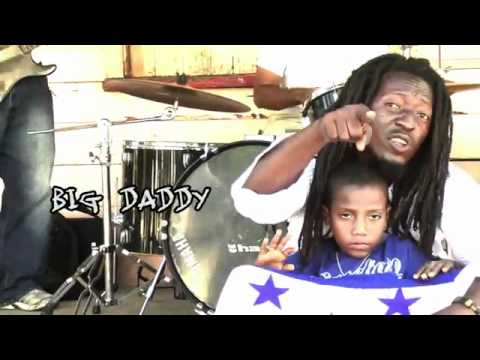 Luz en la Oscuridad VIDEO OFICIAL HD la ceiba honduras.flv