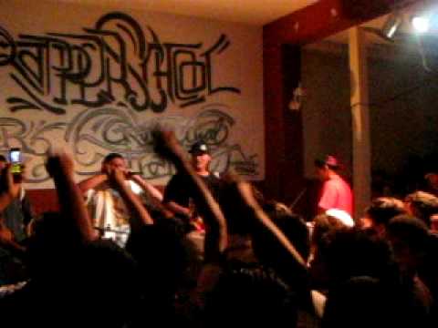 Avanzaste mal (en vivo) - UMANO & WARRIOR
