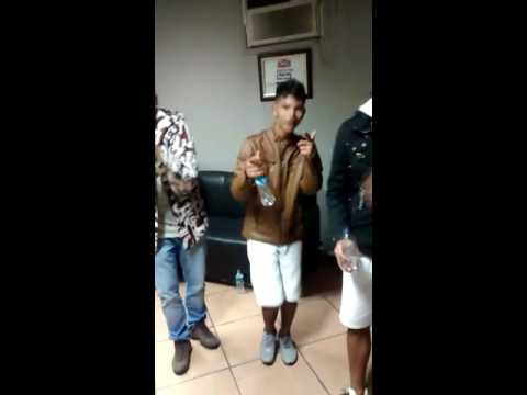 Medley Mcs Bryan e RL & Mc Lustosa - Camarim No Splash Bar