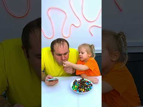 Dad bites baby&rsquo;s gumball finger!😬😁👍