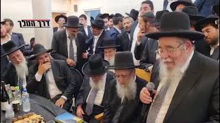 חבר המועצת הגאון הגדול רבי אברהם סלים בדברי ברכה עם בחירתו של הראשון לציון רבי דוד יוסף