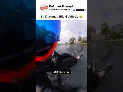 Motor Kazası Yaşayan Adamın Komik Tepkisi😂 #motovlog #kaza #shorts