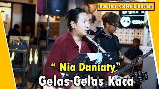 Download lagu Gelas Gelas Kaca - Nia Daniati ( Cover ) | Dua Hati Coffee and Kitchen Music mp3