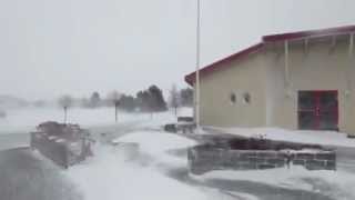 preview picture of video 'Snöstorm på Tomelilla Golf'