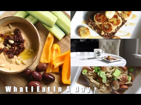 What I Eat In A Day - Eating Healthy For The New Year Featuring iHerb MissLizHeart Video