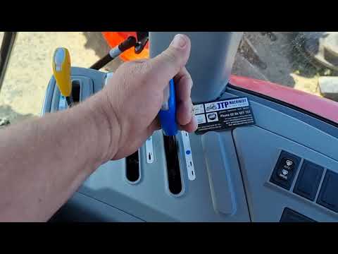 Kioti RX Series tractor remote hydraulic operation.