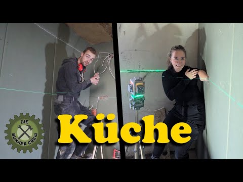 The kitchen walls are being paneled - renovation of a 300-year-old timber-framed house