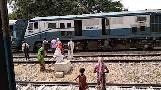 preview picture of video 'Aligarh to bareilly passenger'