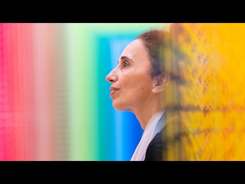 Serpenti Factory Tokyo: um mundo de cores infinitas: em conversa com Emmanuelle Moureaux