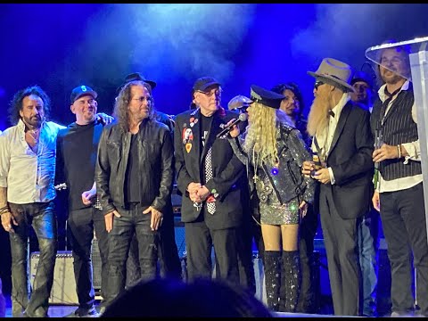 Surrender cover featuring Rick Nielson, Kip Winger and Orianthi at Sally Steele's Vegas Rocks Awards