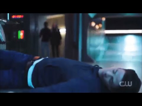 THE FLASH 6x13 | CHESTER AND FROST FIND BARRY