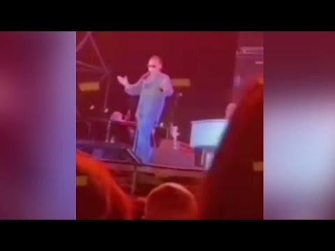 Antonello Venditti in concerto a Barletta insulta una fan disabile