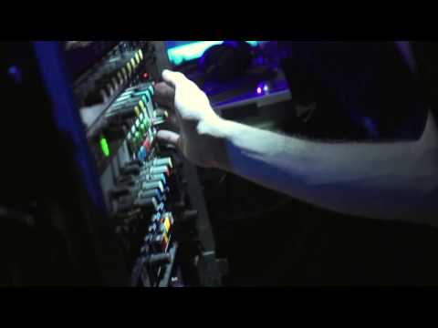 Shanti-D at Dubquake - Doing My Job -