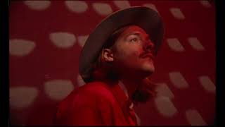 Das Video zu 'ATRI LENI' (jetzt ansehen)